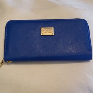 👉BOGO👈  💙Blue Wallet💙